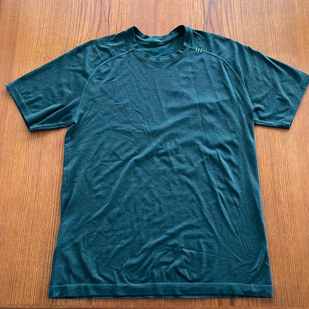 Lululemon Men’s Medium Metal Vent Tech Shirt